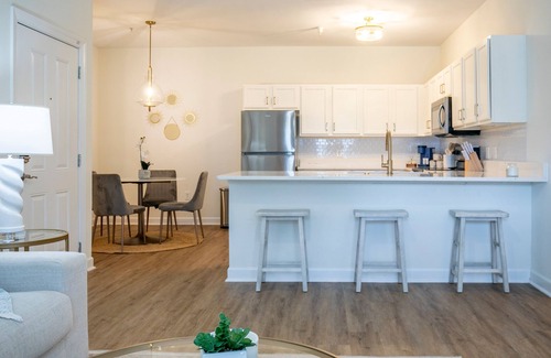 Oxford House | The Rebel Roze, Discounted rate for LSU game day!