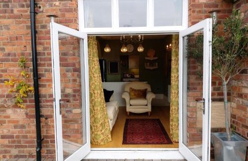 Lincoln Apartment | The Rector's Retreat at the Old Vicarage