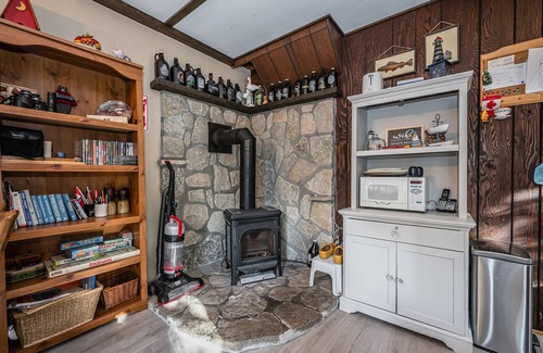 Northern Bruce Peninsula Cottage | The Red Barn - Rustic lakefront cottage near Tobermory with sunset views and cozy charm.