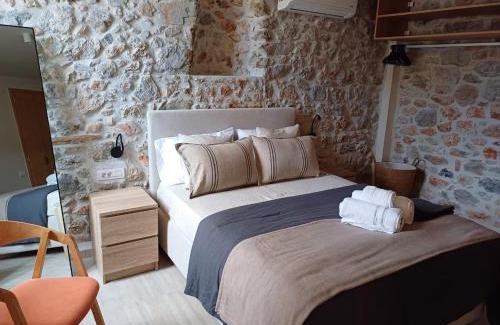 Leonidio Villa | The Red Cliffs Villa