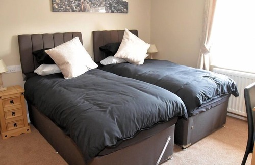 Cardigan Bed & Breakfast | The Red Lion