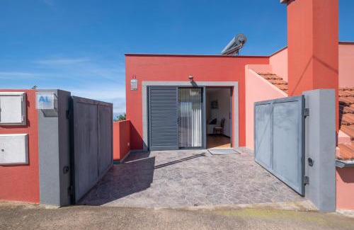 Arco da Calheta Apartment | The Red Nest by GALMI