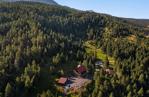 Bozeman Ski Chalet | The Red Roof Chalet