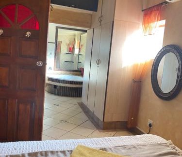 Phalaborwa Apartment | The Red room Serengeti sands
