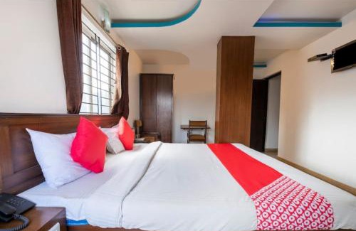 Marathahalli Hotel | The Red Velvet