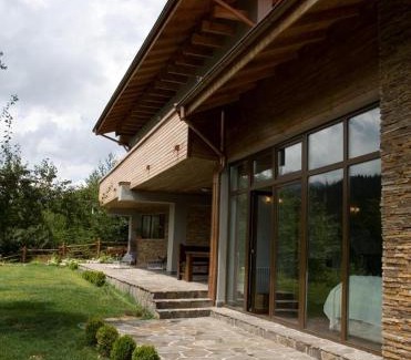 Smolyan Villa | The Reddoorshouse