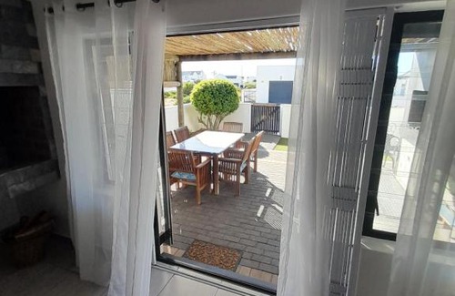St. Helena Bay House | @ the reef Holiday Home