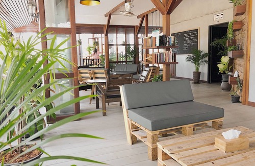 Satun House | The Reef Hotel & Studios