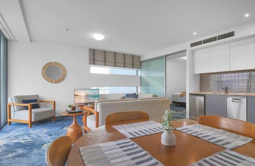 Cairns Central Business District Apartment | The Reef Pad, ideally located with a stellar view!