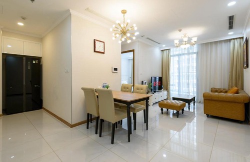 Hang Xanh Apartment | The Regal Residences at Vinhomes Central Park