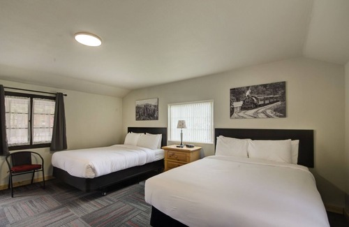 Hill City Hotel | The Relaxing Creekside