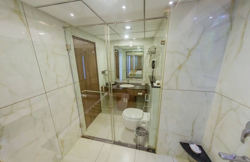 Palarivattom Hotel | The Renai Cochin