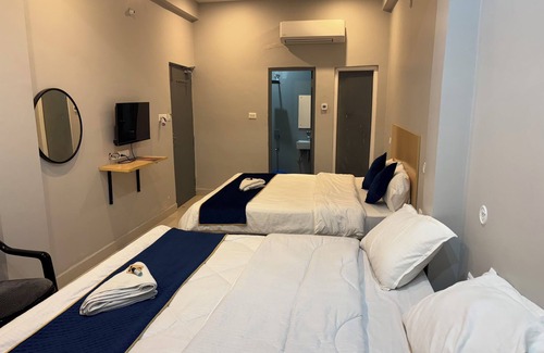 Malihabad Hotel | The Renaya Hotel