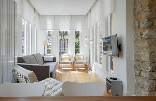 Egia Apartment | The Rentals Collection - Beduria