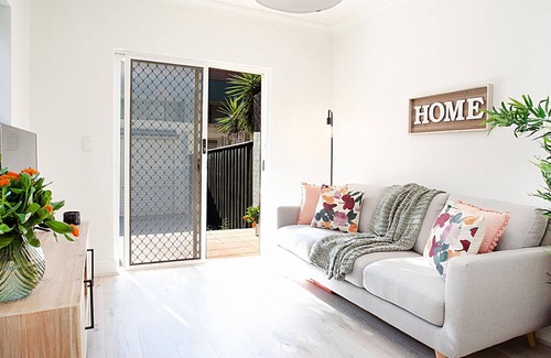 Alexandria House | The Renwick House in Cosmopolitan Alexandria