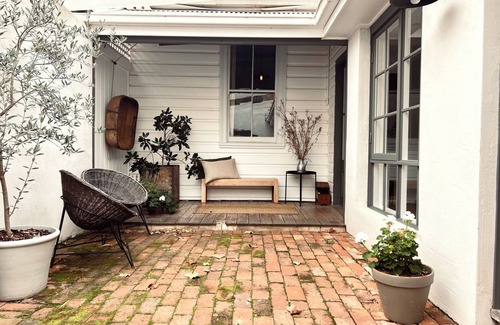 Dubbo Cottage | THE REPOSE - Charming cottage, beautifully restored in the heart of Dubbo.