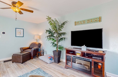 Cedar Neck House | The Reservation - dog-friendly home with fenced yard, deck, grill, & beach gear