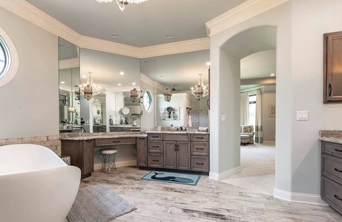 Keene House | The Reserve: Bourbon Country's Luxury Pool Estate