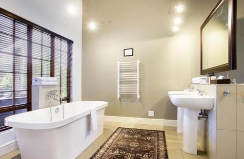 Elgin Hotel | The Residence Boutique Hotel