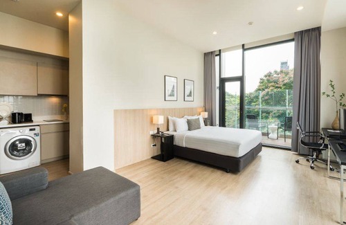 Khlong Tan Nuea Hotel | The Residence on Thonglor by UHG