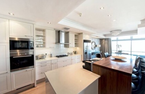 Century City Apartment | The Residences at Crystal Towers