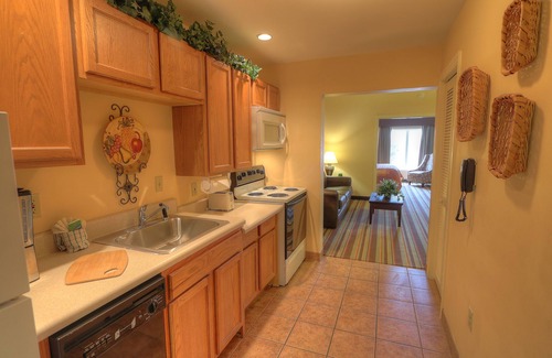 Sevierville Hotel | The Resort at Governor's Crossing