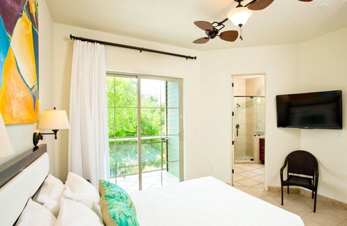 New Braunfels Hotel | The Resort at Schlitterbahn