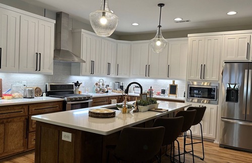 Warne House | The Rest. Spacious 5 bedroom home with beautiful amenities in tranquil Warne,NC