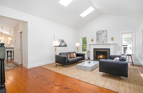 Douglas House | The Resting Place