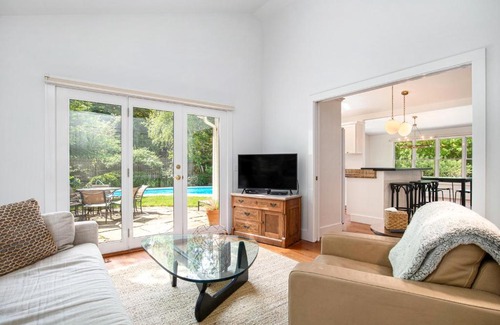 Douglas House | The Resting Place