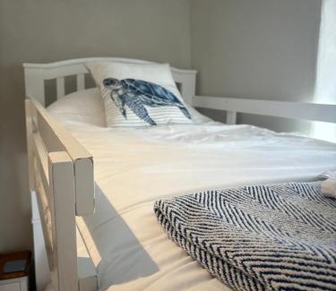 Aberdovey House | The Retreat - 2 bed cottage in Aberdovey