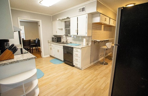 Whitehaven House | The Retreat ~ 5 Mins to Graceland!