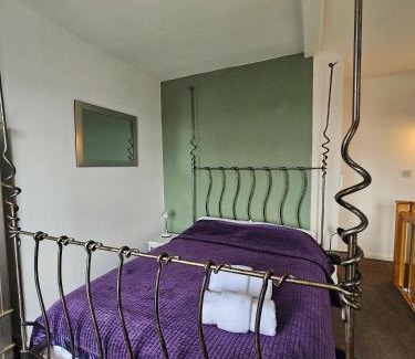 Ainley Top House | The Retreat at Plover Cottage Lindley