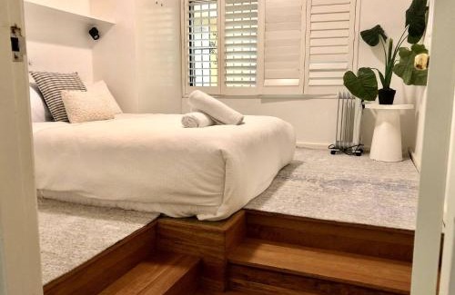 Bondi Beach Apartment | The Retreat : Beachfront View + Parking
