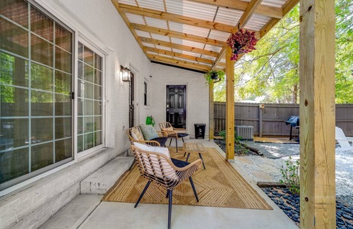 Wessex Square House | The Retreat by SouthPark- Spacious 3-Bedroom Near Shopping & Dining in SouthPark