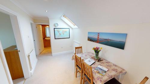 Sidmouth Apartment | The Retreat