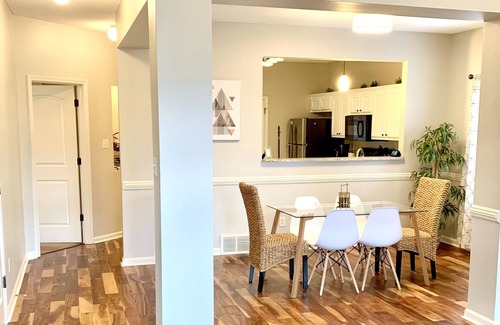 Gray's Creek House | The Retreat in Lakeland - Private Patio & Two Car Garage