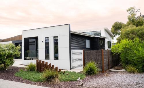 Inverloch House | The Retreat Inverloch