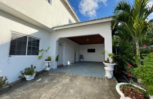 Yallahs House | The Retreat