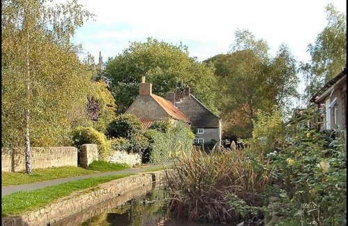 Nettleham House | The Retreat-luxury cottage with hot tub (sleeps 4)