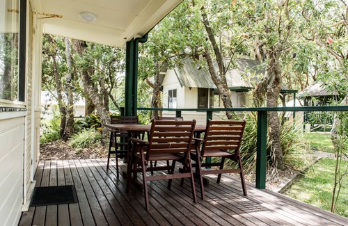 Anna Bay Cabin | The Retreat Port Stephens- Cabins