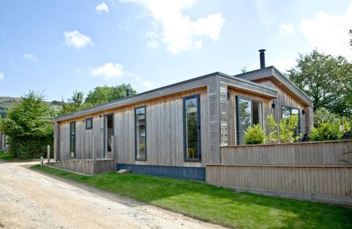 Cheddar Ski Chalet | The Retreat, Strawberryfield Park