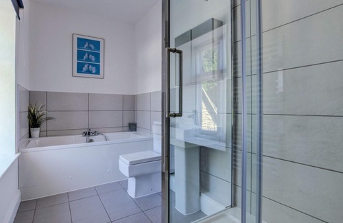 Chillington Apartment | The Retreat - Two Bedroom Apartment, Sleeps 4