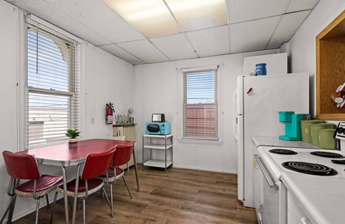 Superior Apartment | The Retro Revival