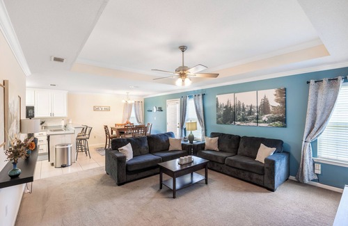 Valdosta House | The Reveille Retreat – Pet-Friendly 3BR w/Grill & Yard, Near Moody AFB