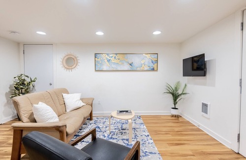 Belmont Apartment | The Rex!