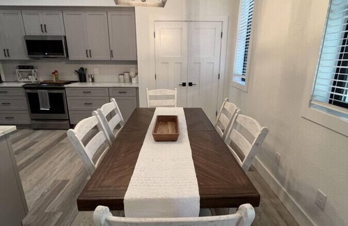Franklin House | The Rhododendron Cottage