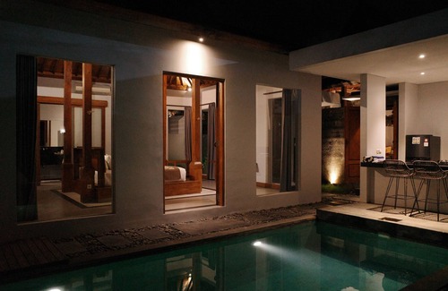 Kerobokan Villa | The Riang Villa