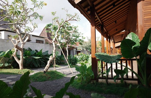 Kerobokan Villa | The Riang Villa