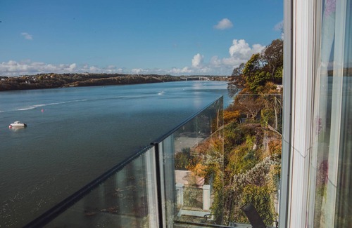 Menai Bridge House | The Ridge